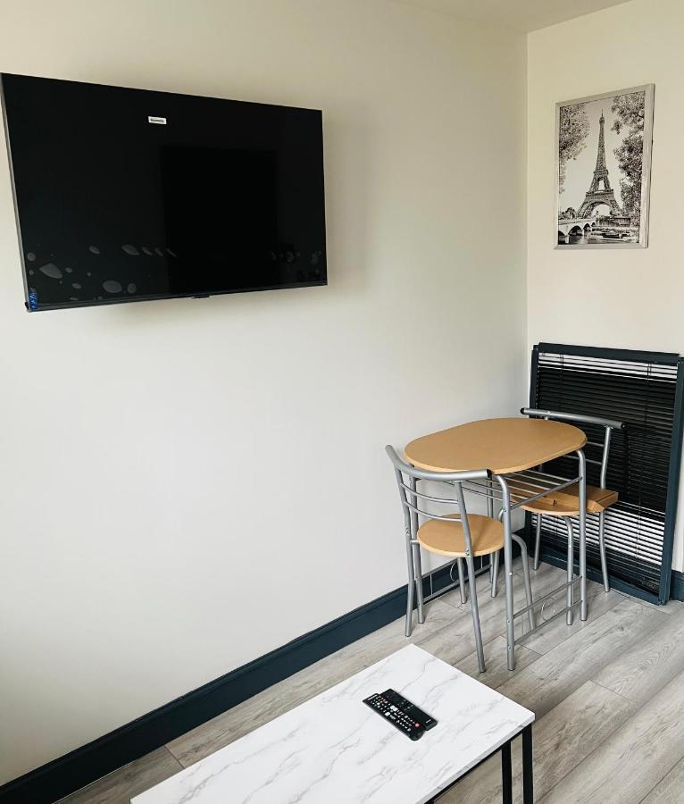 Green Lantern, Private En-Suite Double Bedroom Aveley Dış mekan fotoğraf