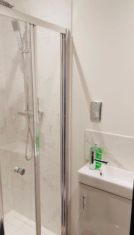 Green Lantern, Private En-Suite Double Bedroom Aveley Dış mekan fotoğraf