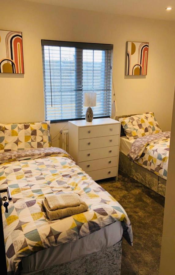 Green Lantern, Private En-Suite Double Bedroom Aveley Dış mekan fotoğraf