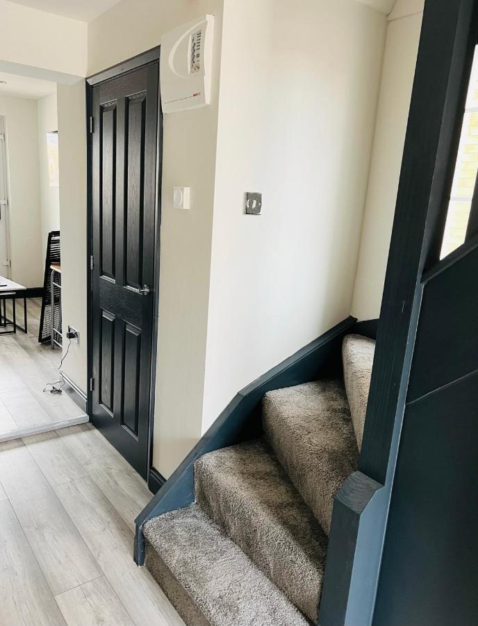 Green Lantern, Private En-Suite Double Bedroom Aveley Dış mekan fotoğraf